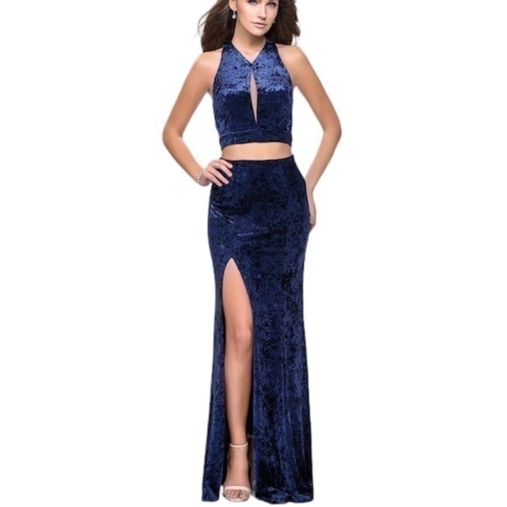 LA FEMME Navy Open-Back Long Mock Two-Piece Velvet Gown